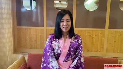 In 41-jierrige Japanske frou bedroch har man en de jonges hawwe seks foar jild. Aziatyske teef hâldt fan swarte hierige kutseks, tattoos en blowjobs. masturbating steande doggy IFOM OSAKAPORN