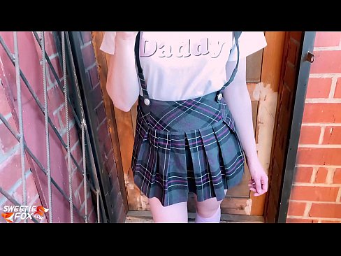❤️ Schoolgirl sûget har lul djip en neukt ynstee fan klassen. ❌ Kwaliteitsseks op fy.com-porn-mz.ru ️❤