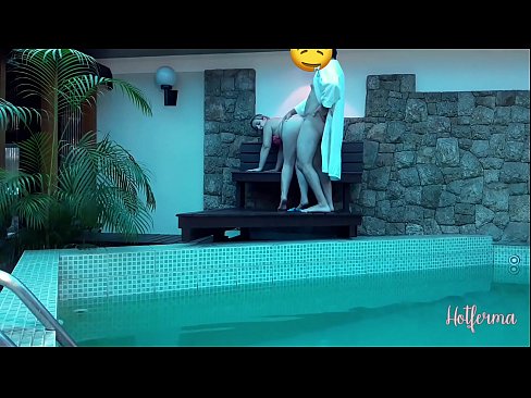 ❤️ Baas noeget faam nei it swimbad, mar koe net wjerstean in hot ❌ Kwaliteitsseks op fy.com-porn-mz.ru ️❤
