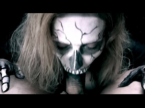 ❤️ Demon famke sûgje hoanne mei har swarte mûle en slikken cum. ❌ Kwaliteitsseks op fy.com-porn-mz.ru ️❤